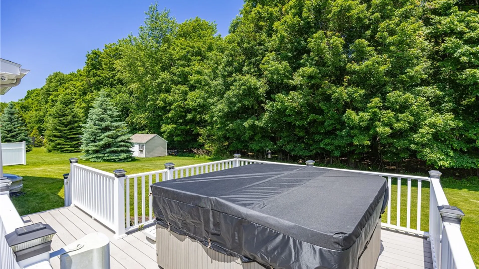 Property at 230 Woodsview Drive, Webster, NY 14580 28