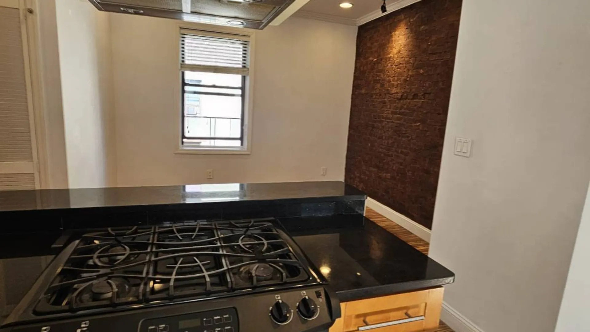 Property at 2115 33st, Astoria, NY 11105 18