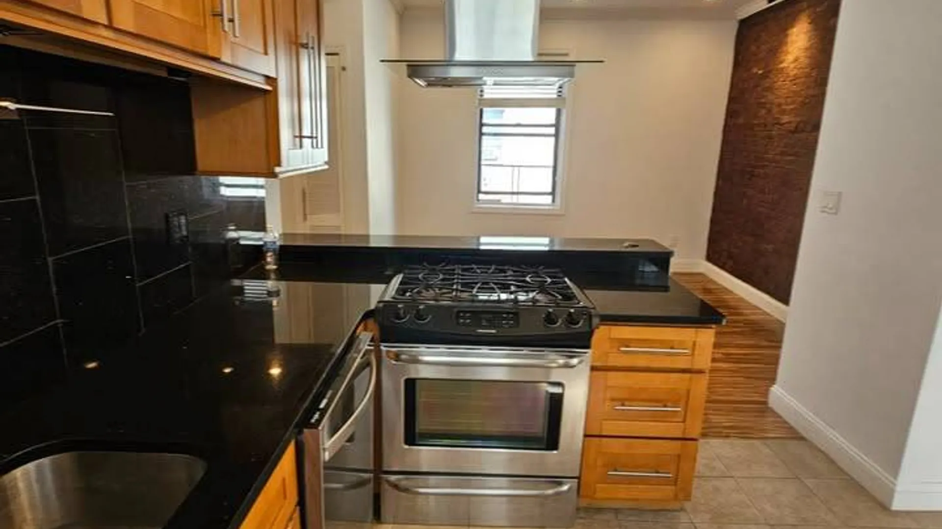 Property at 2115 33st, Astoria, NY 11105 5