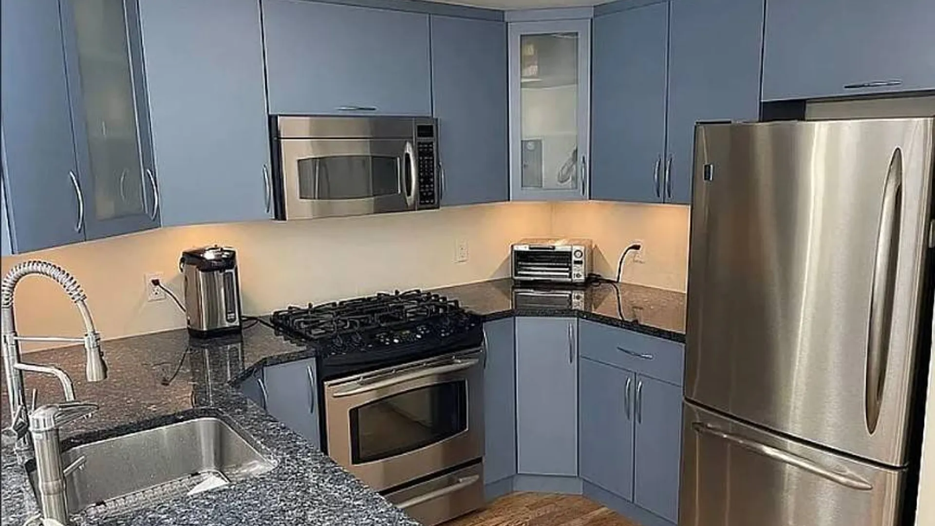 Property at 11624 Grosvenor Ln, RICHMOND HILL, NY 11418 5
