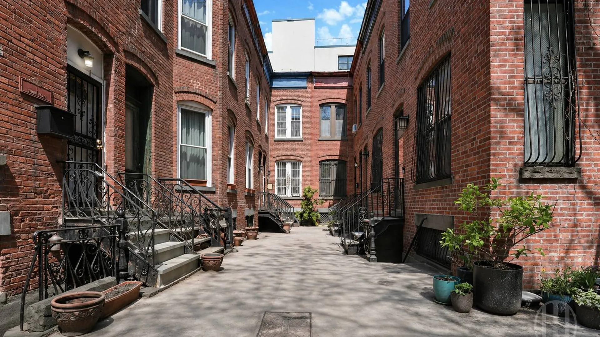 Property at 7 Sylvan Ct, New York, NY 10035 5