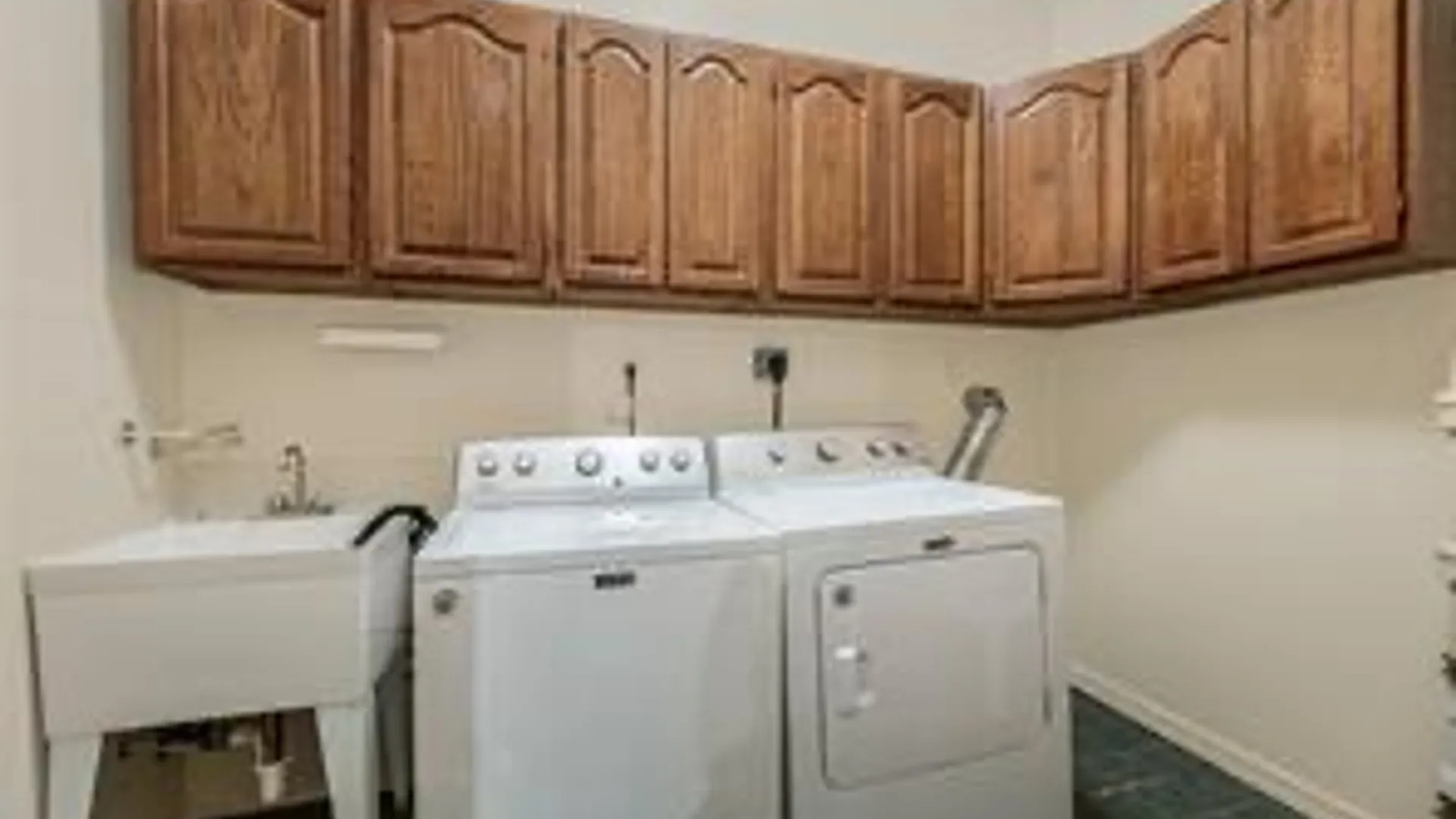 Property at 253 Rosedale Rd, Yonkers, NY 10710 22