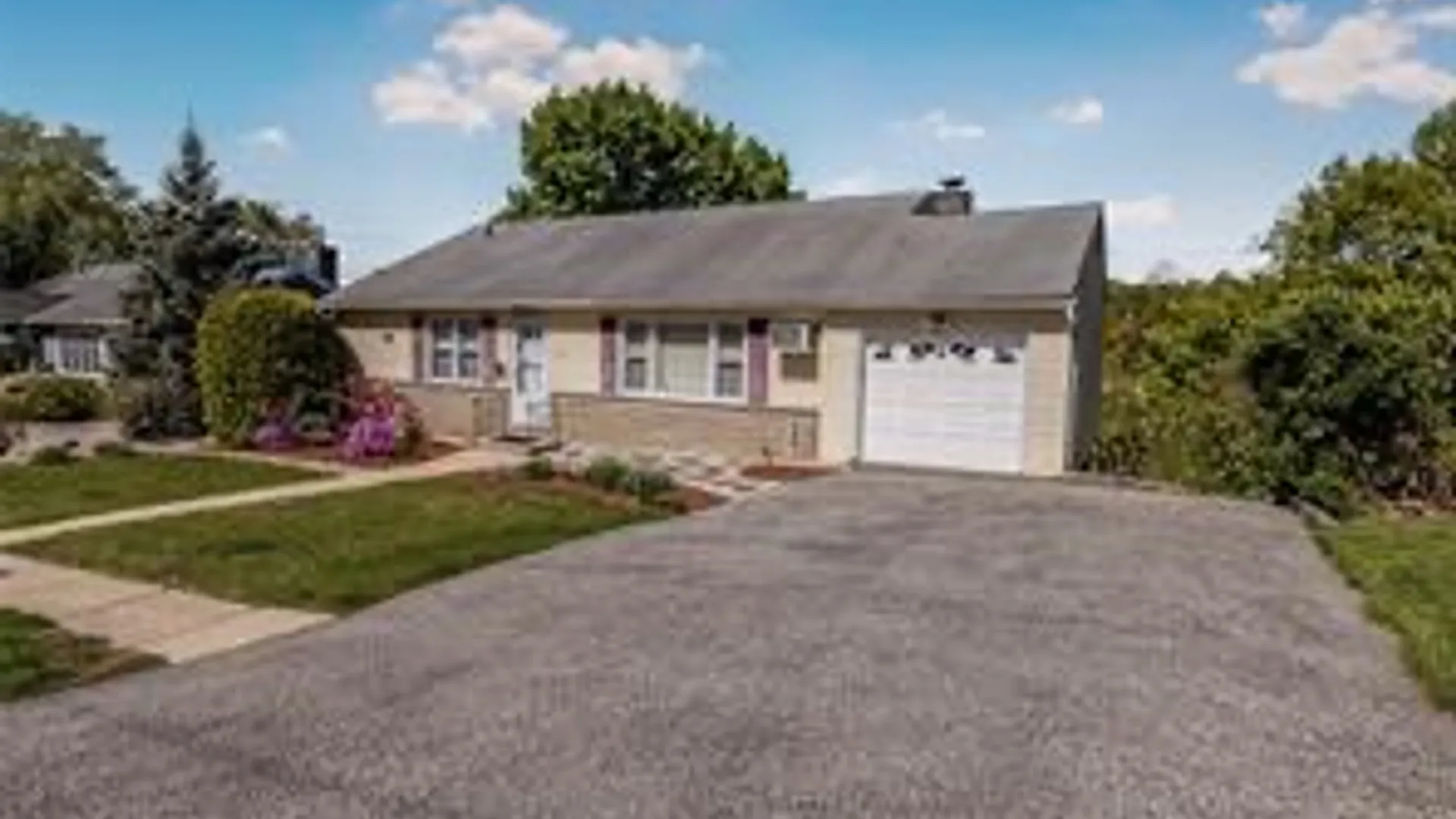 Property at 253 Rosedale Rd, Yonkers, NY 10710 4