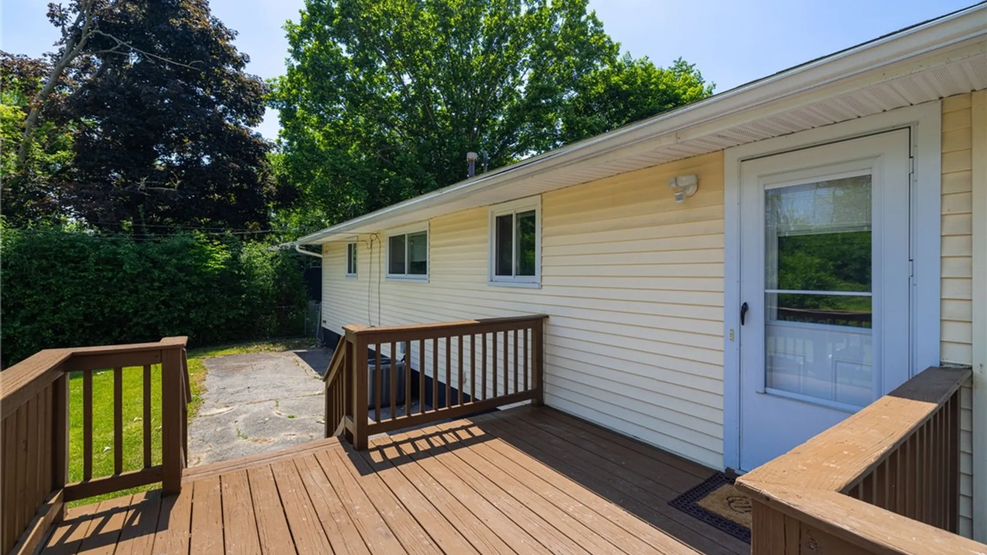 Property at 54 Vollmer Parkway, Henrietta, NY 14623 22