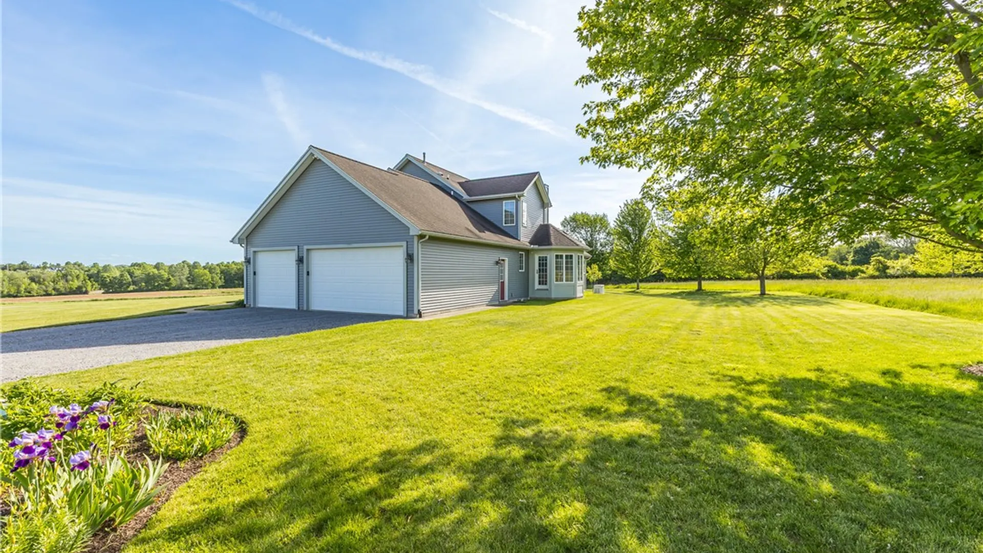 Property at 857 W Bloomfield Rd, Mendon, NY 14472 44