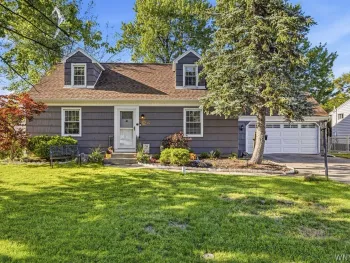 12 Sudbury Lane, Amherst, NY 14221