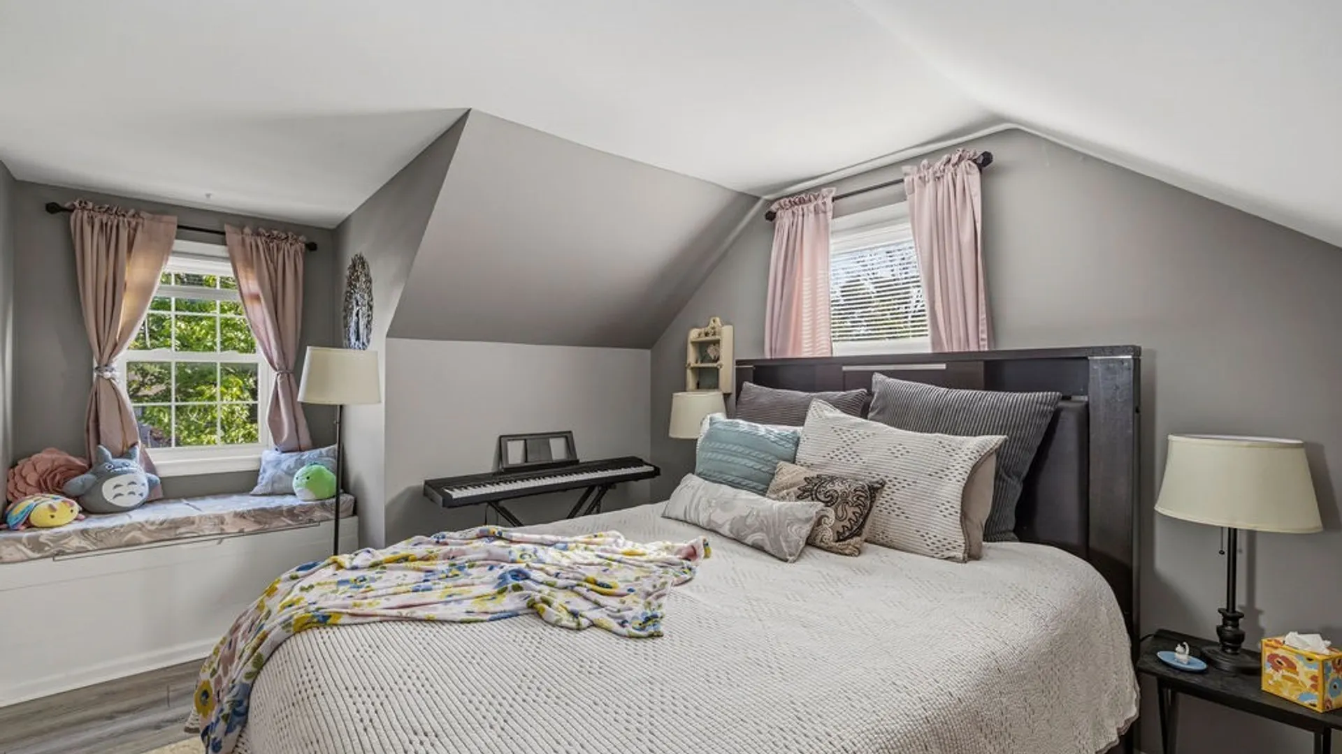 Property at 12 Sudbury Lane, Amherst, NY 14221 24