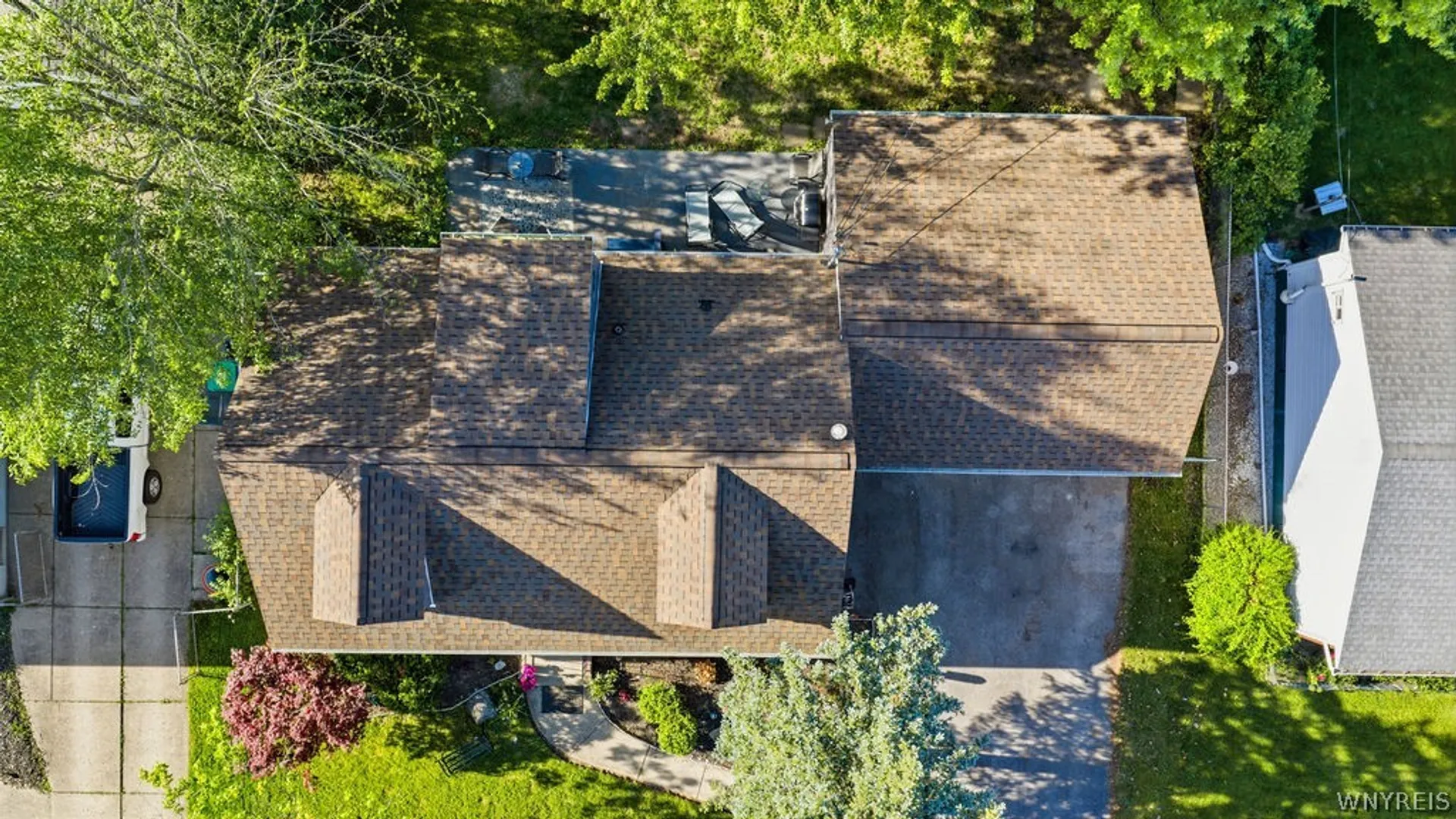 Property at 12 Sudbury Lane, Amherst, NY 14221 5