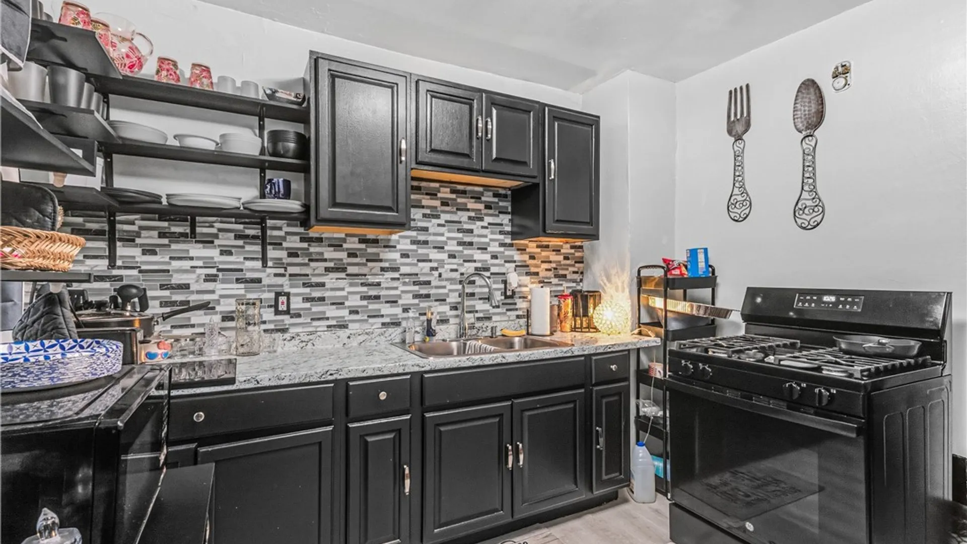 Property at 20 Beatrice Avenue, Buffalo, NY 14207 7