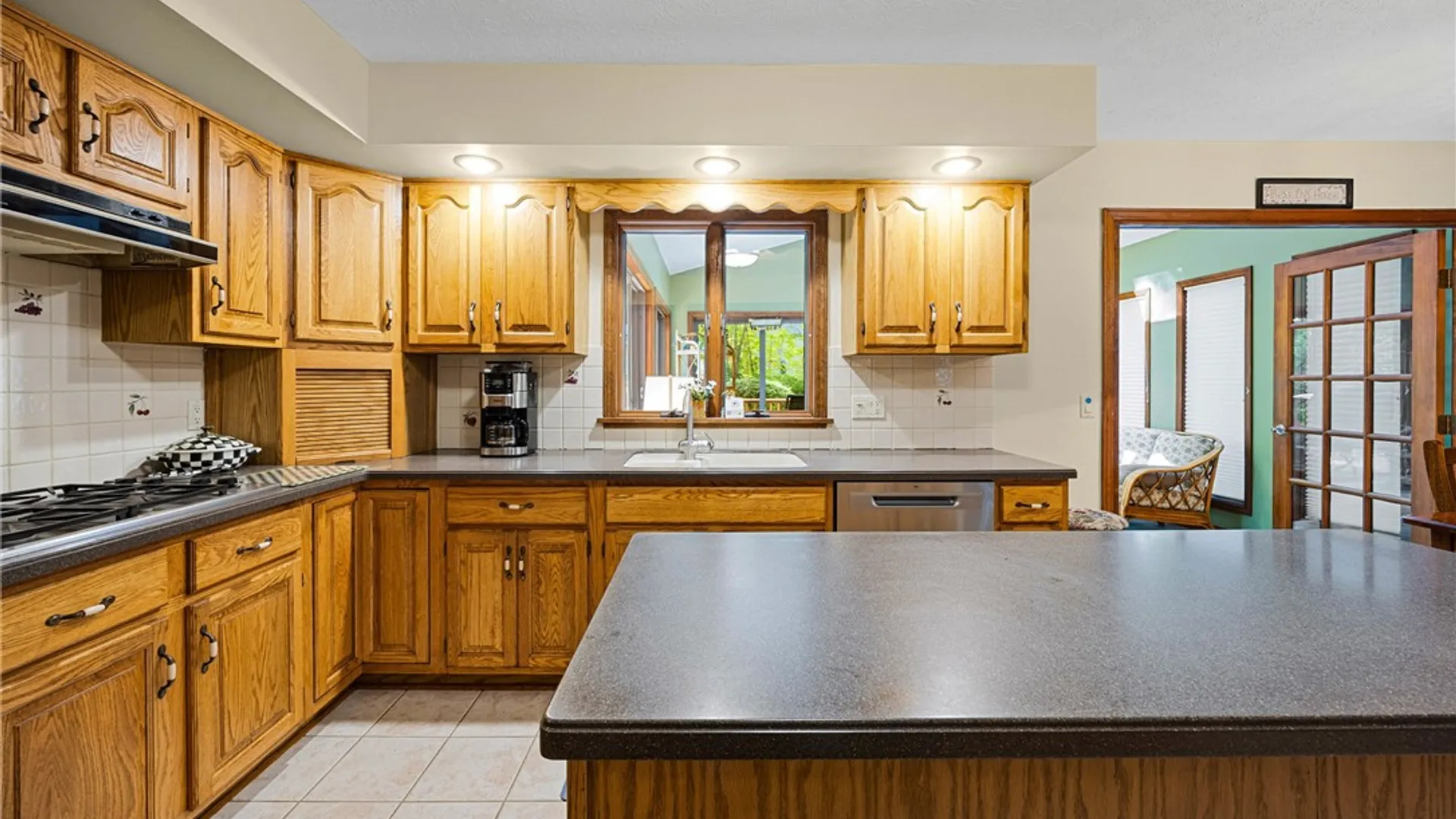 Property at 477 Maplewoods Lane, Webster, NY 14580 13