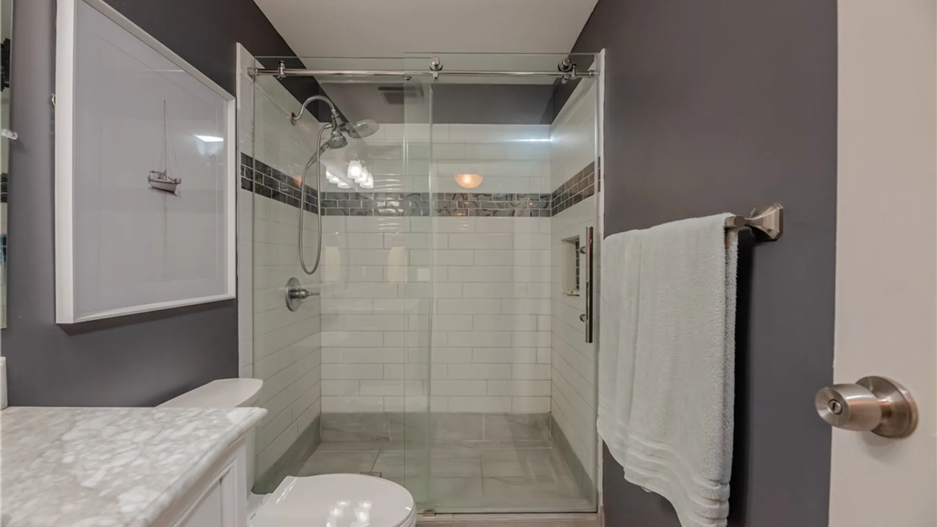 Property at 16 Devonshire Circle, Penfield, NY 14526 17