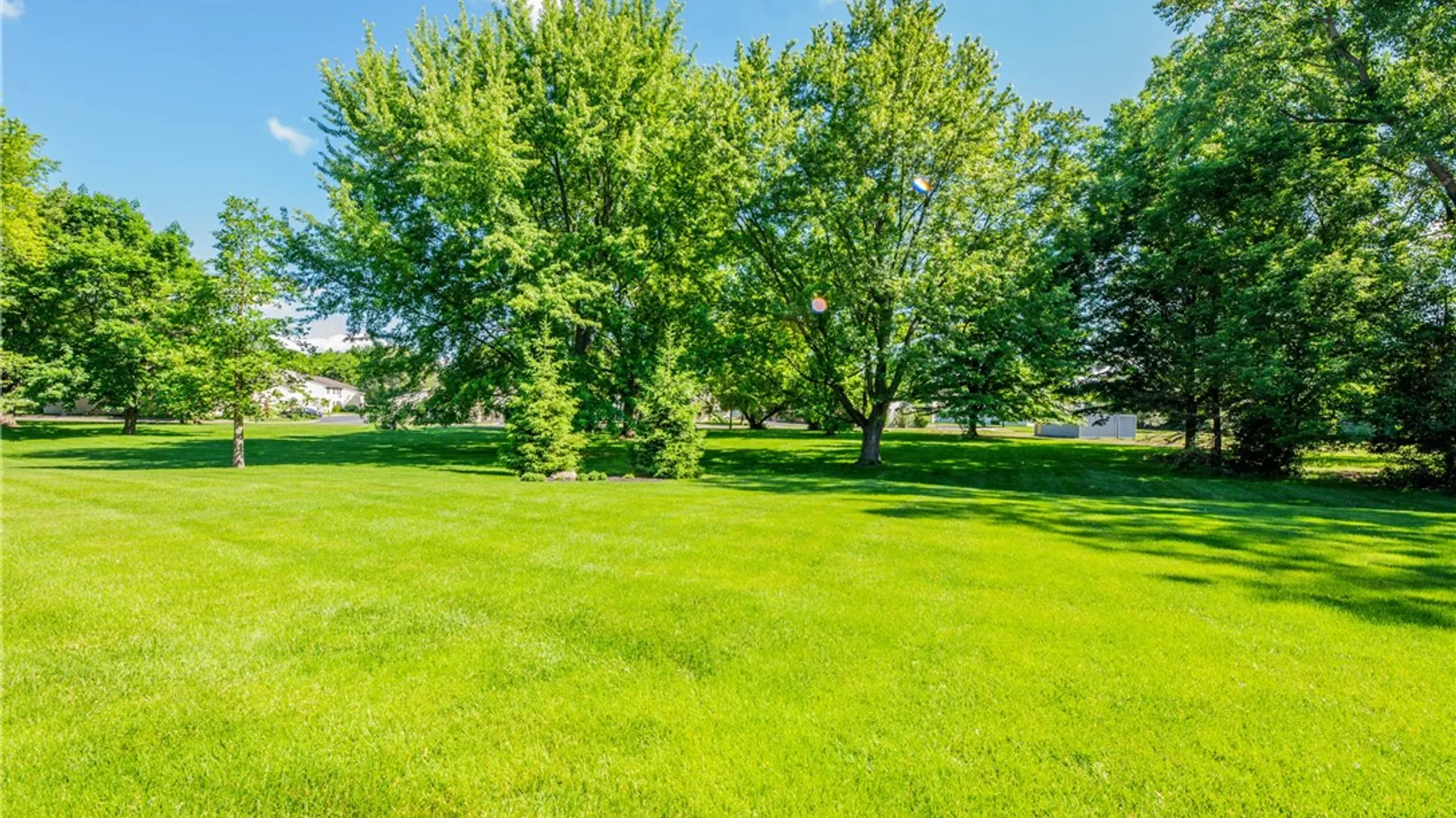 Property at 16 Devonshire Circle, Penfield, NY 14526 31