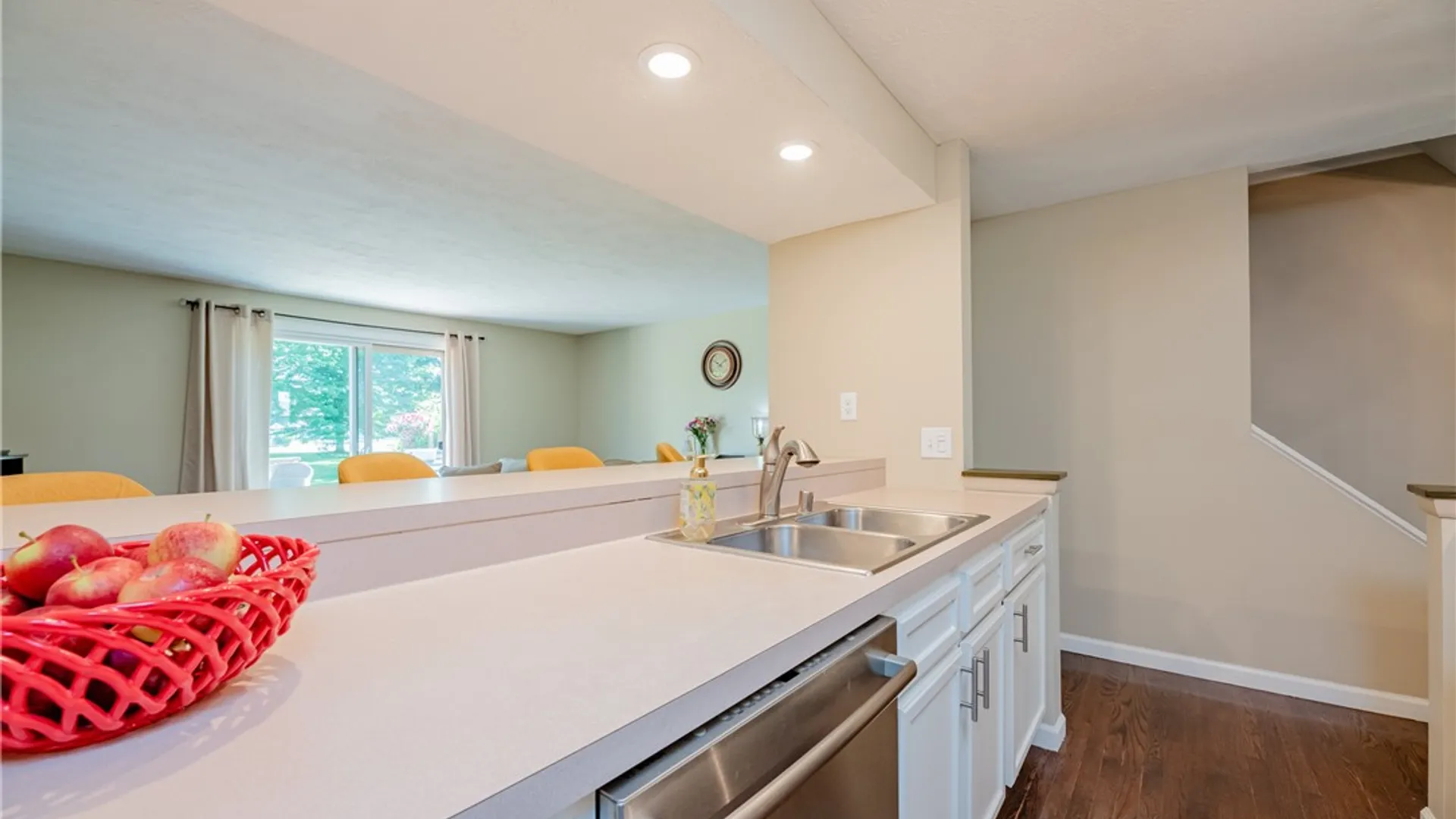 Property at 16 Devonshire Circle, Penfield, NY 14526 7