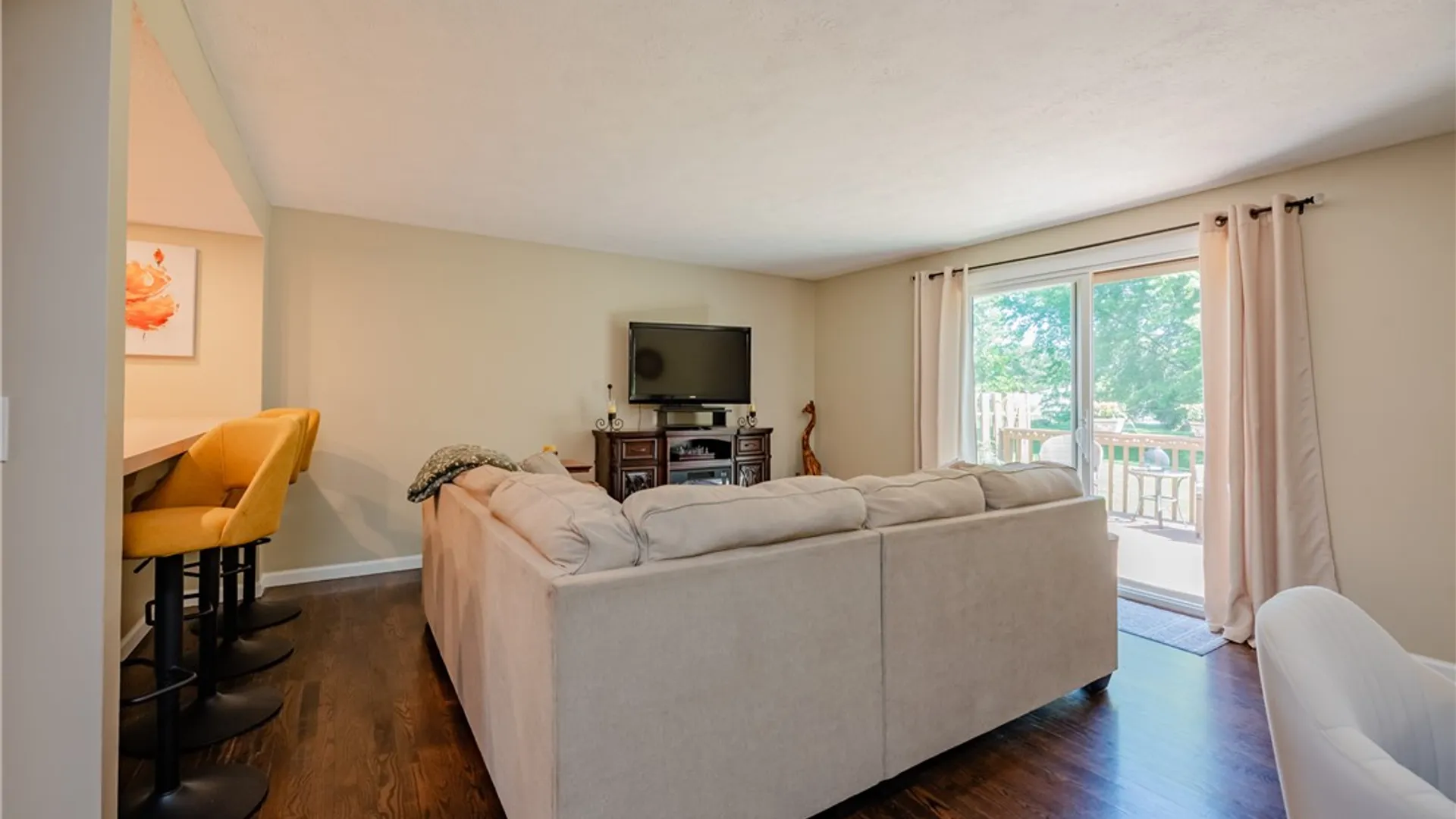 Property at 16 Devonshire Circle, Penfield, NY 14526 9