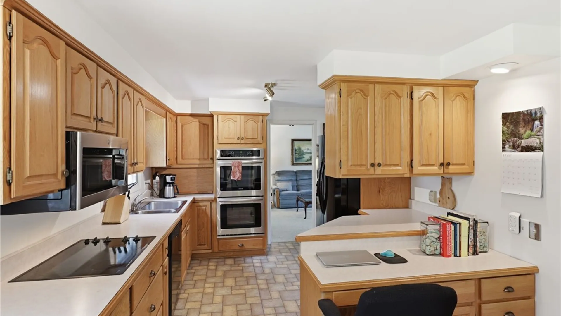 Property at 262 Hillary Lane, Penfield, NY 14526 11