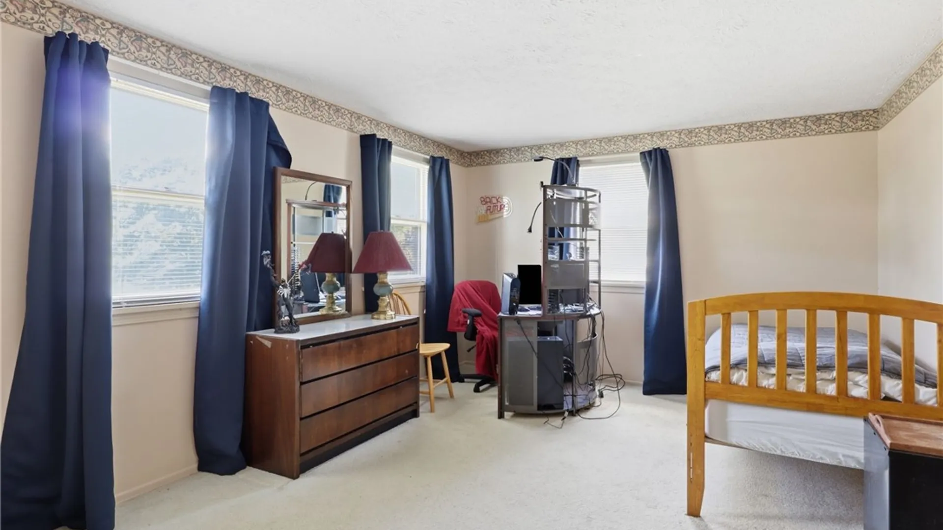 Property at 262 Hillary Lane, Penfield, NY 14526 27
