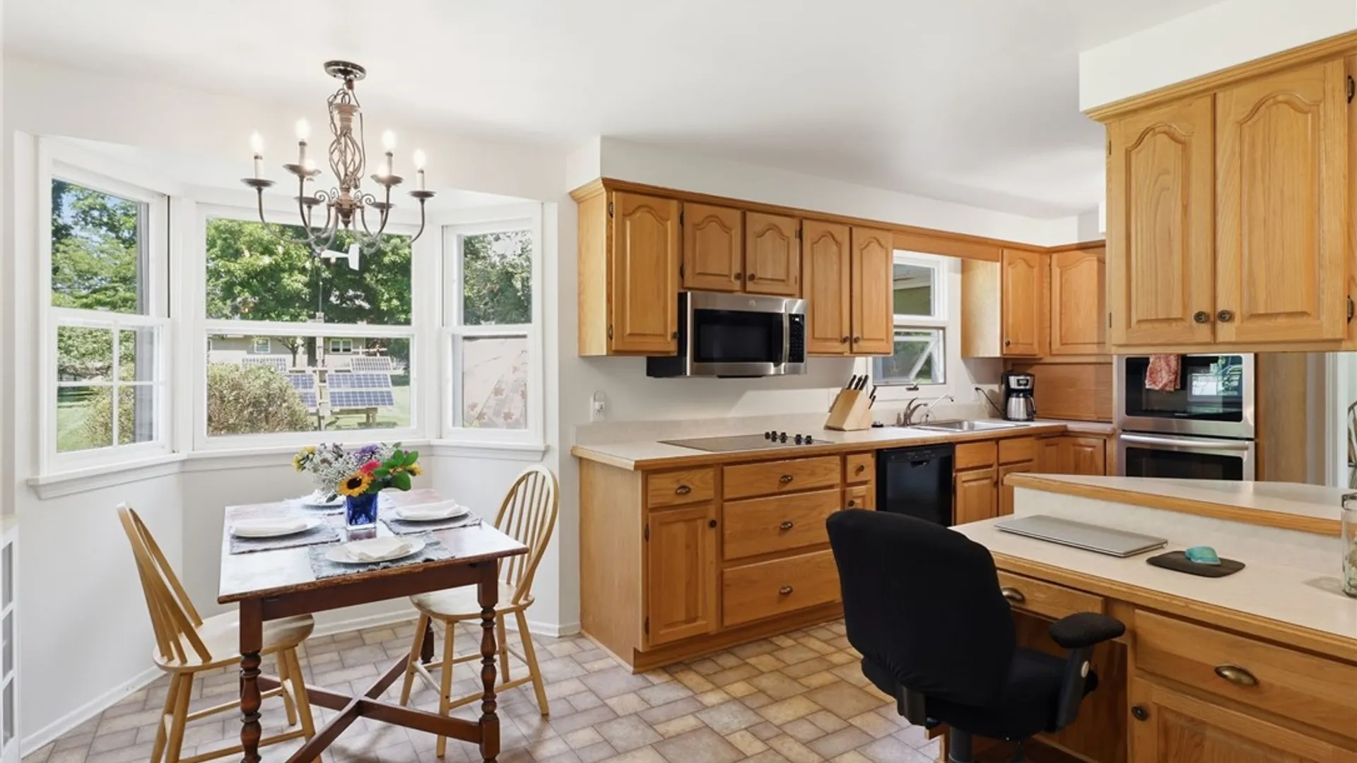 Property at 262 Hillary Lane, Penfield, NY 14526 9
