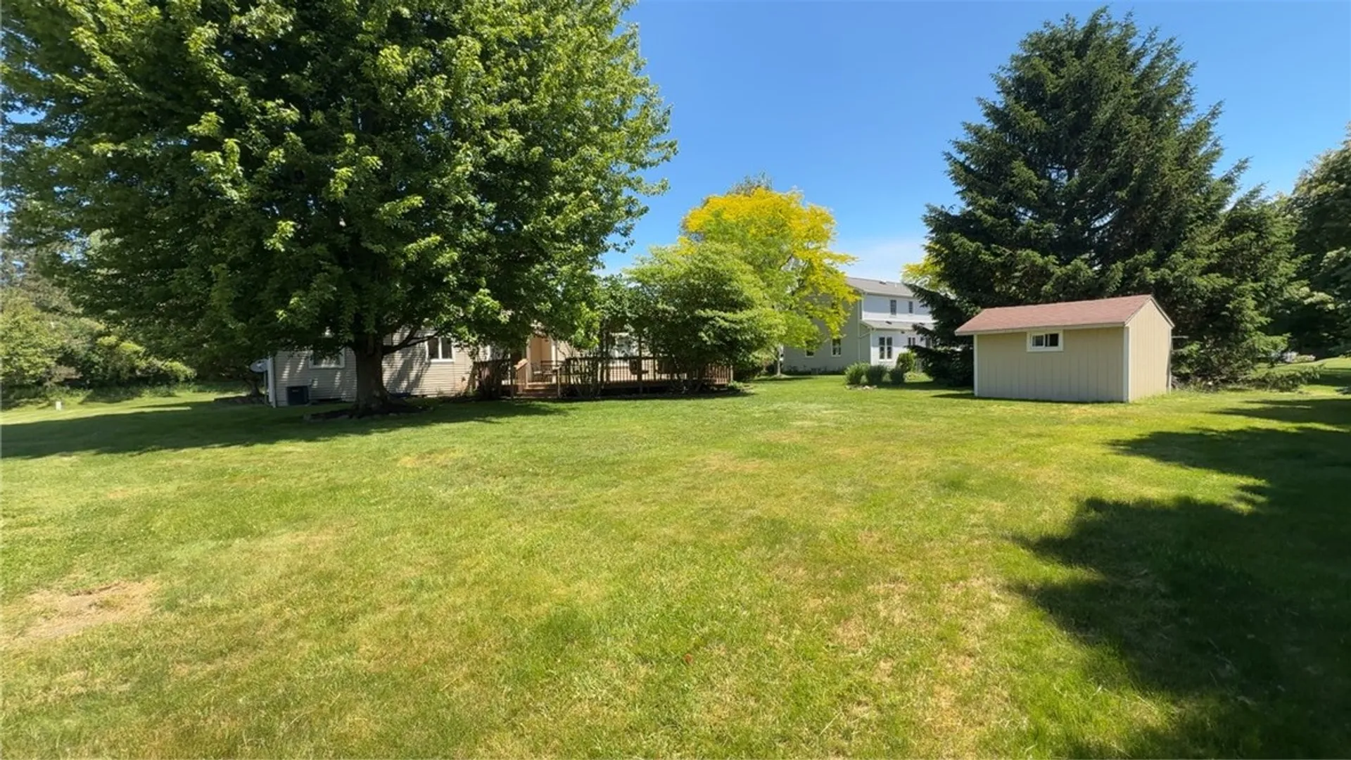 Property at 1427 Fieldcrest Drive, Webster, NY 14580 40