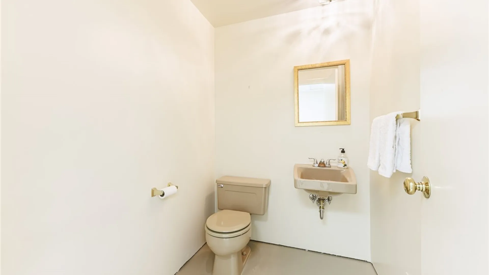 Property at 4 Auburndale, Pittsford, NY 14534 38