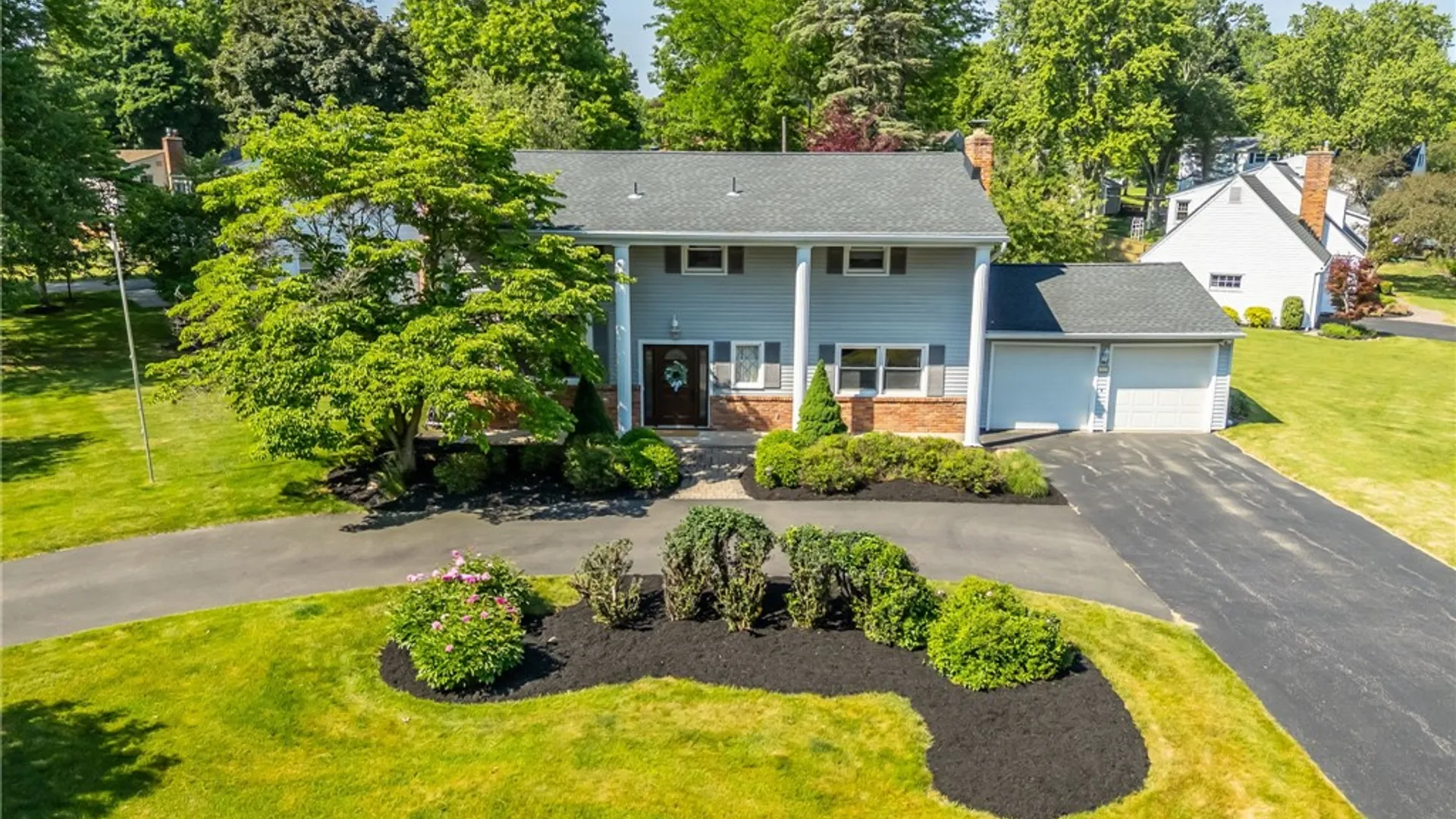 Property at 52 Parkridge Drive, Pittsford, NY 14534 3