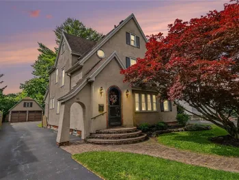 Property at 91 Warrington Dr, Brighton, NY 14618