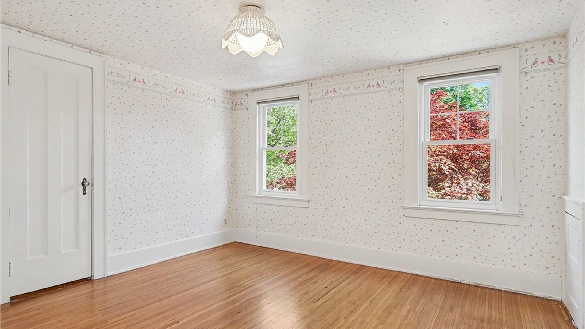 Property at 91 Warrington Dr, Brighton, NY 14618 24