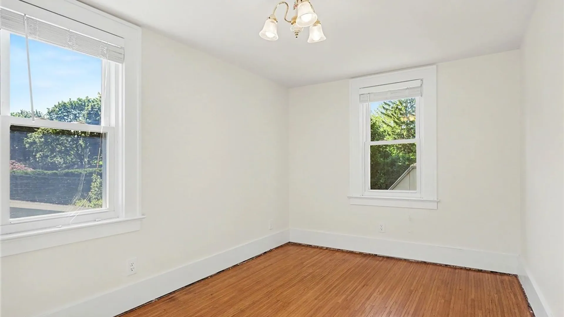 Property at 91 Warrington Dr, Brighton, NY 14618 28