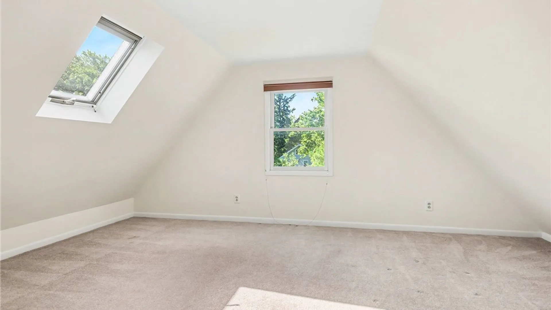 Property at 91 Warrington Dr, Brighton, NY 14618 30