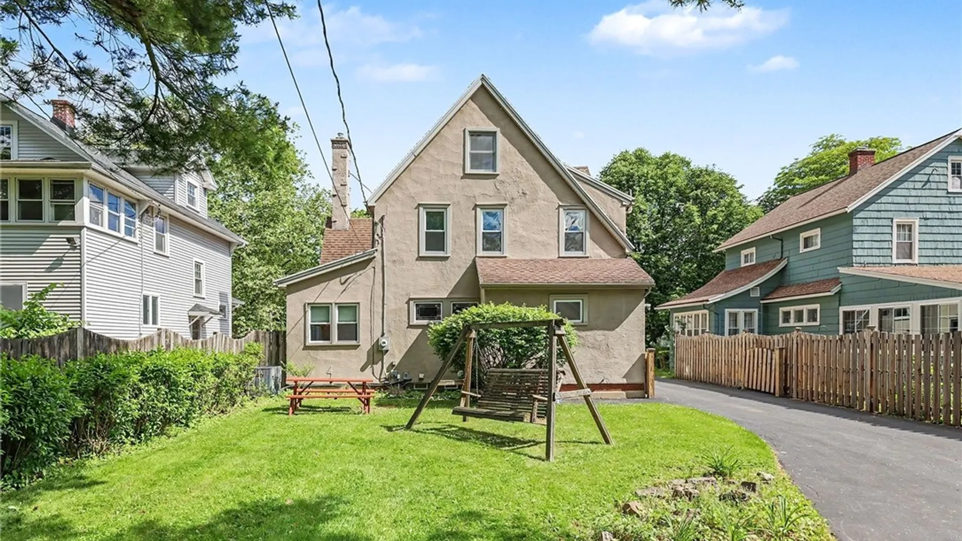 Property at 91 Warrington Dr, Brighton, NY 14618 33