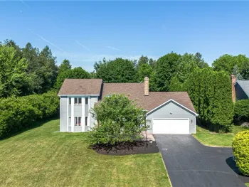 Property at 29 Ironwood Drive, Perinton, NY 14450