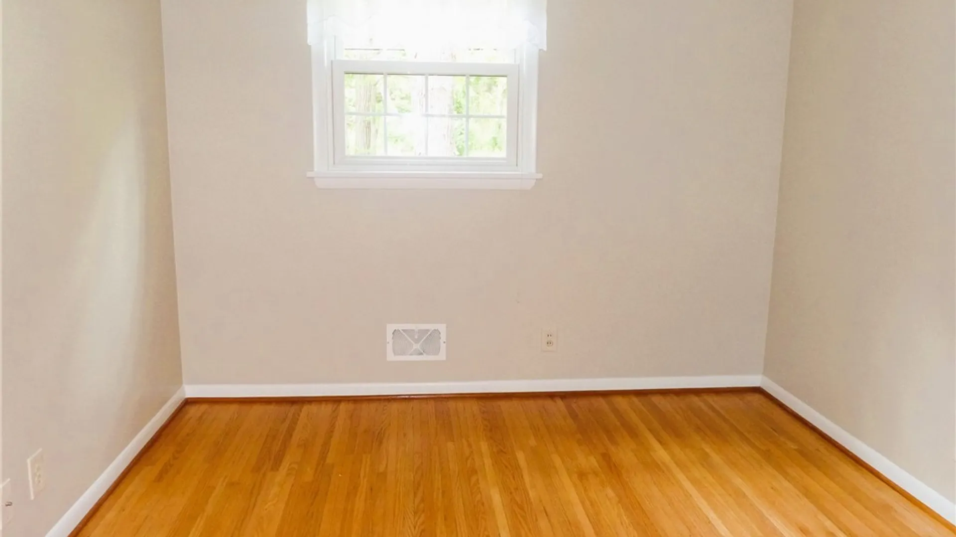 Property at 684 Marsh Road, Pittsford, NY 14534 18