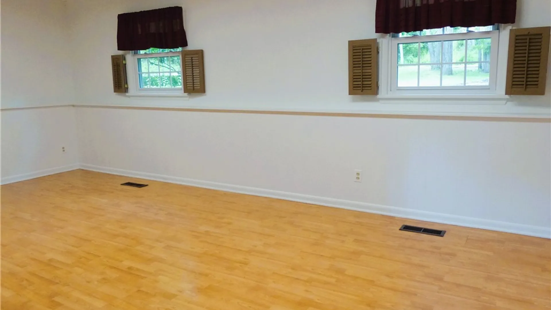 Property at 684 Marsh Road, Pittsford, NY 14534 21
