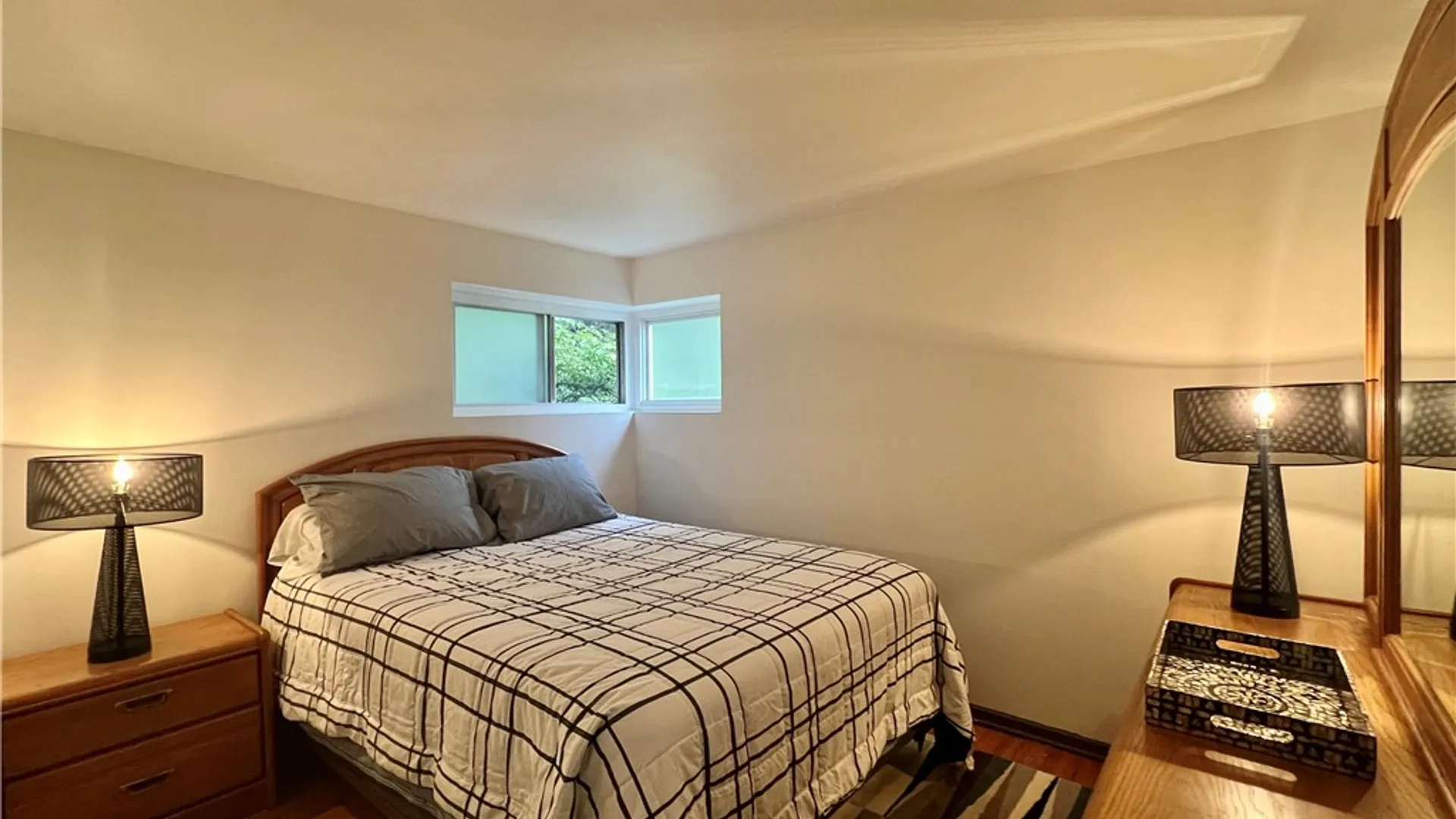 Property at 24 Menlo Place, Rochester, NY 14620 12