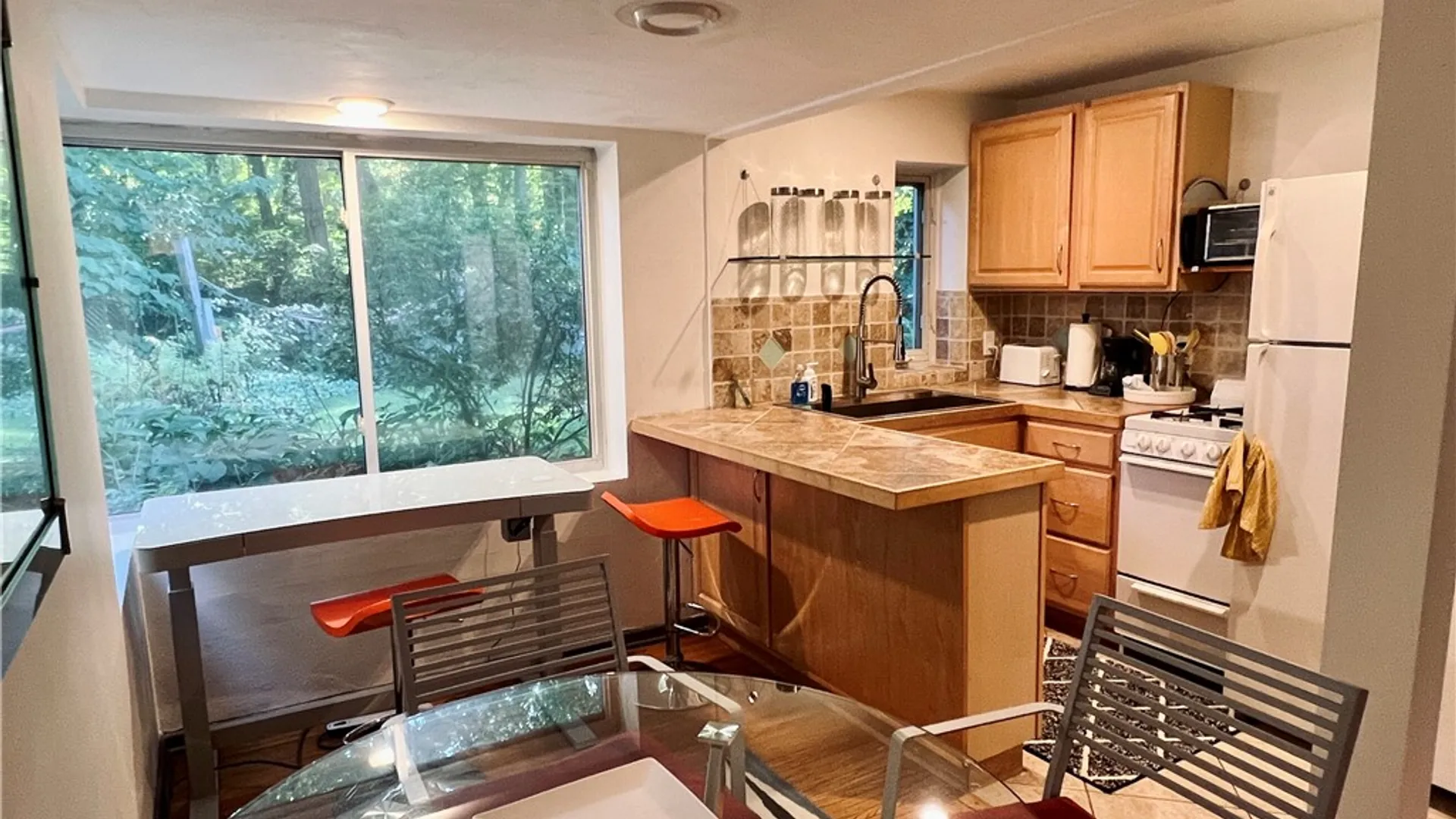 Property at 24 Menlo Place, Rochester, NY 14620 6