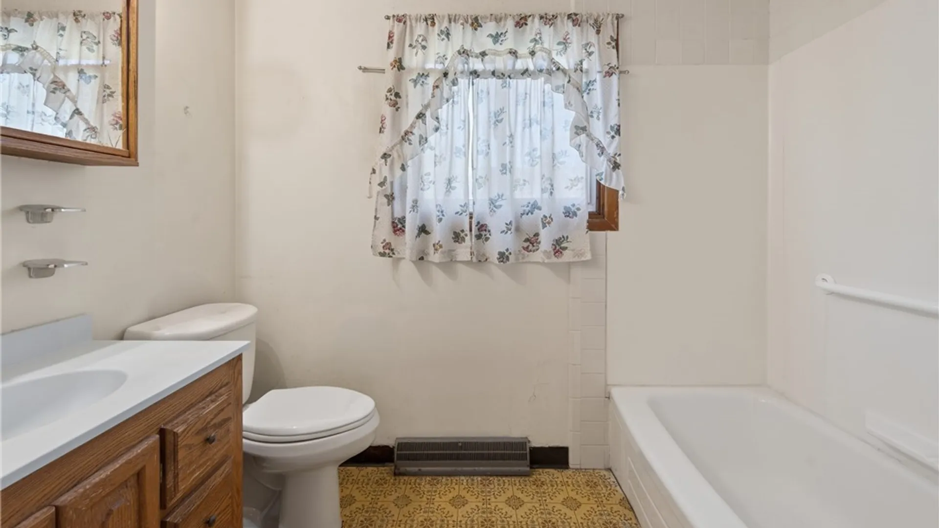 Property at 510 Atlantic Avenue, Syracuse, NY 13207 21