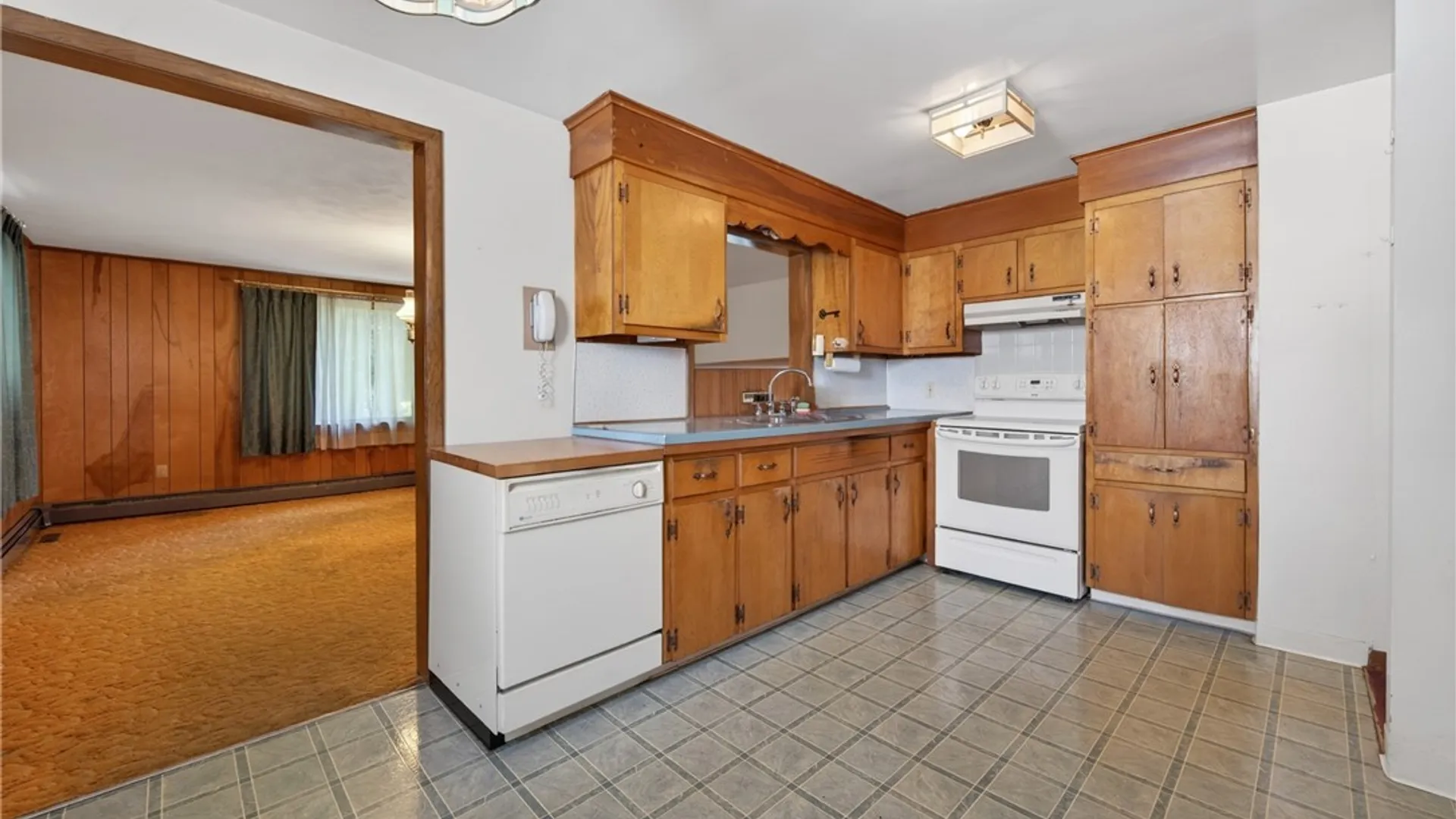 Property at 510 Atlantic Avenue, Syracuse, NY 13207 7