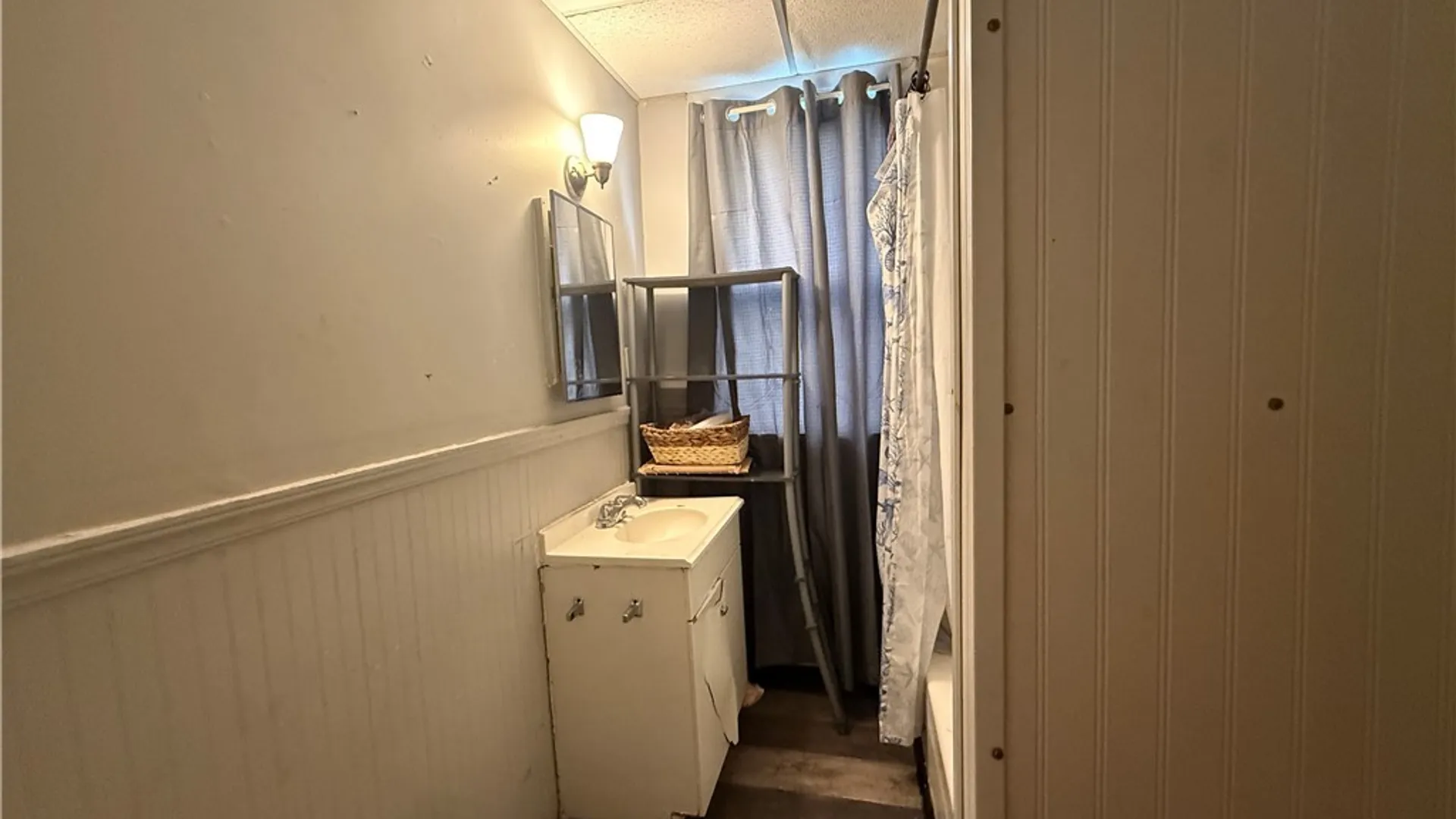 Property at 17 Weyand Avenue, Buffalo, NY 14210 20