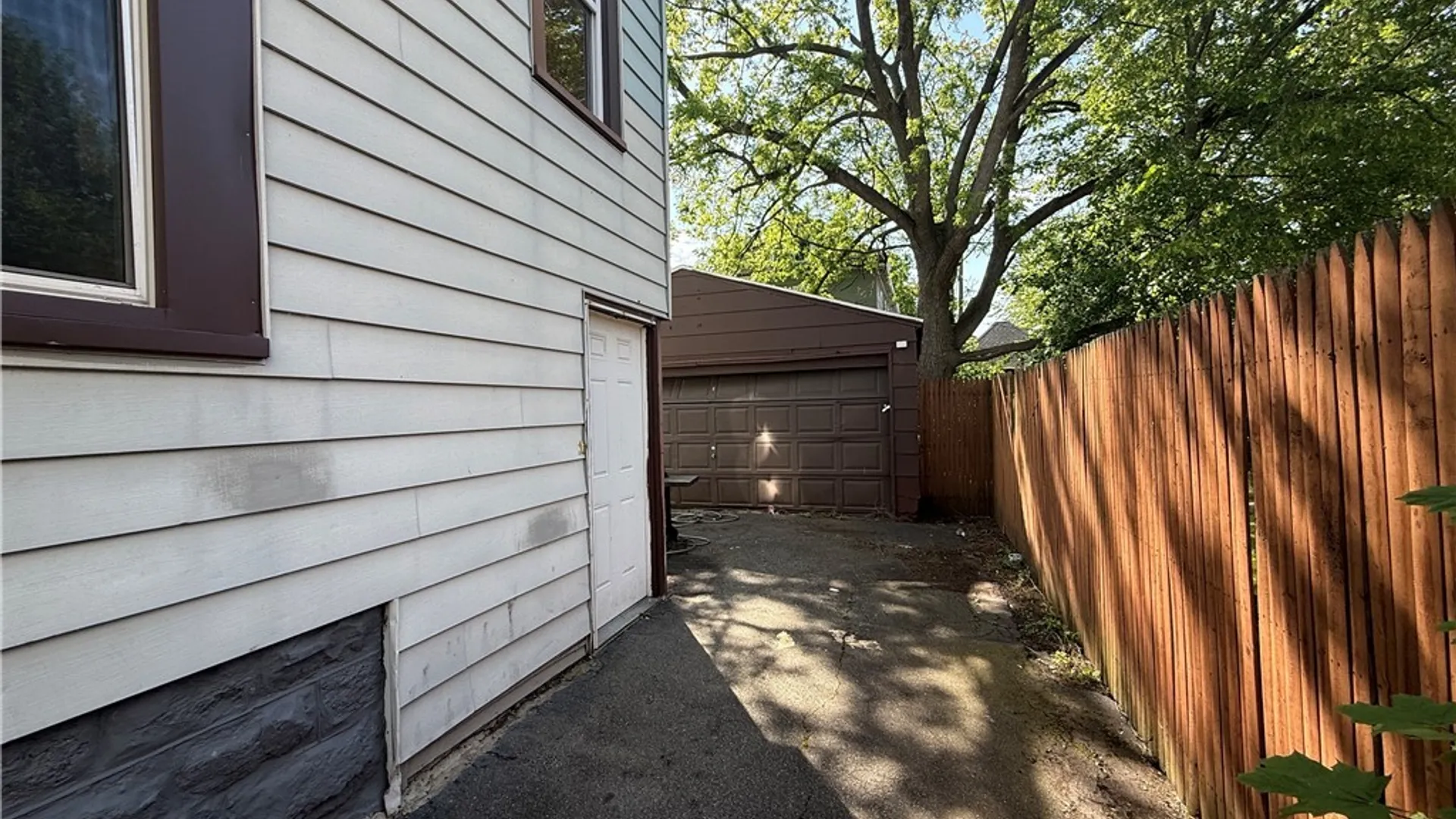 Property at 17 Weyand Avenue, Buffalo, NY 14210 27