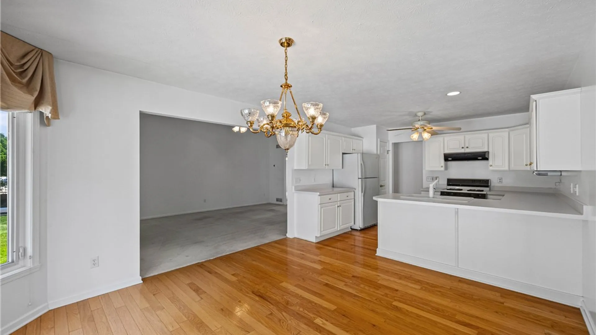 Property at 88 Leamington Circle, Greece, NY 14626 13