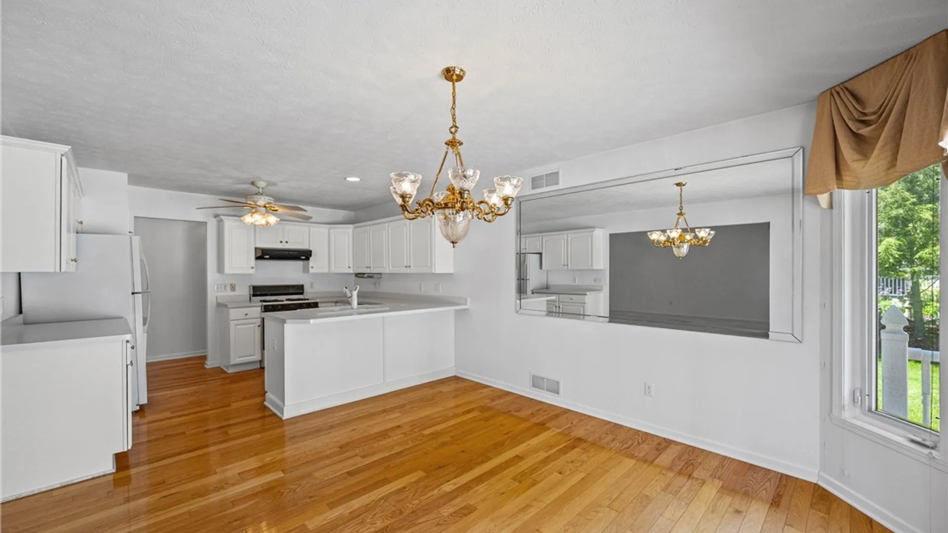Property at 88 Leamington Circle, Greece, NY 14626 15