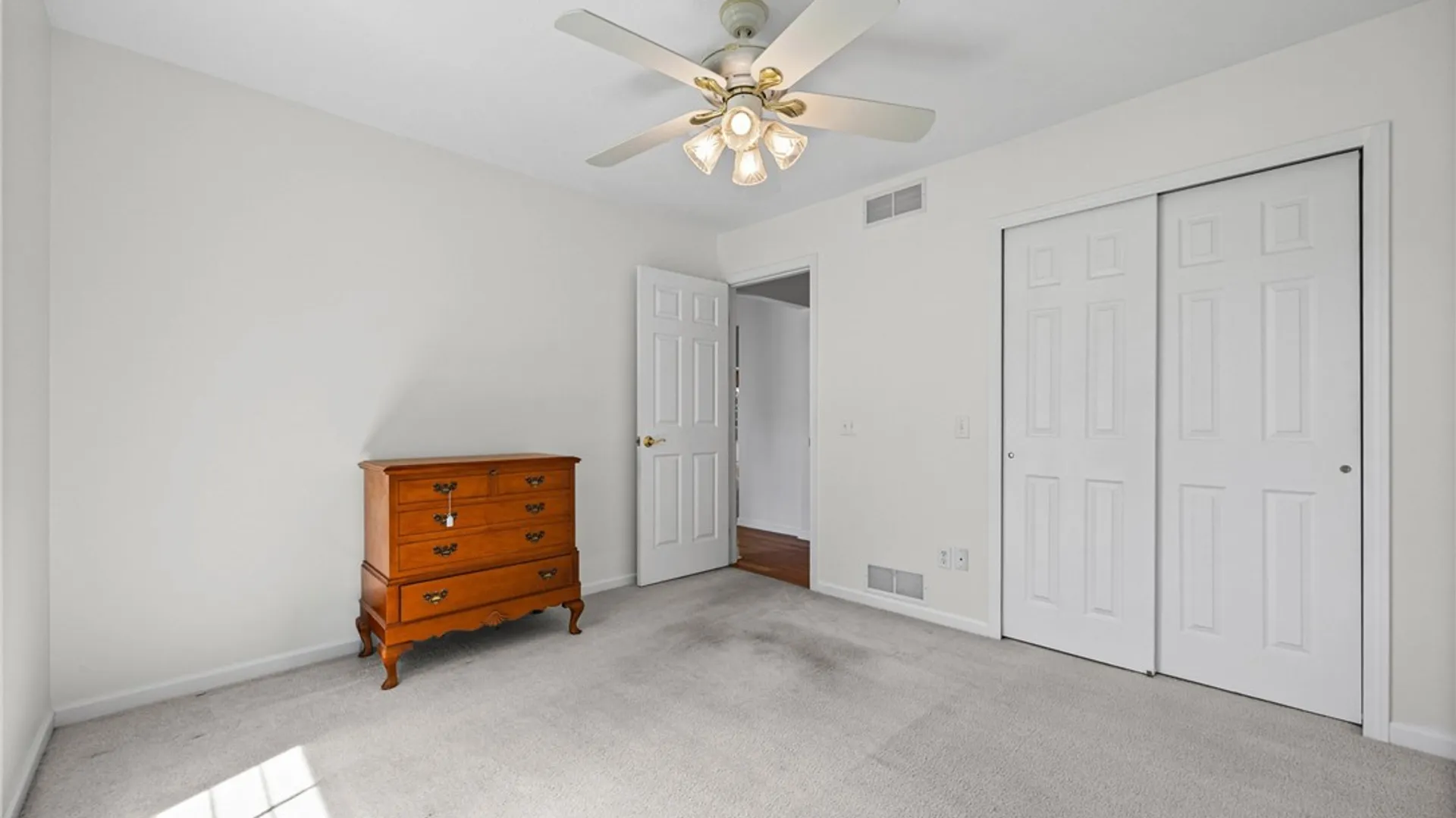 Property at 88 Leamington Circle, Greece, NY 14626 29