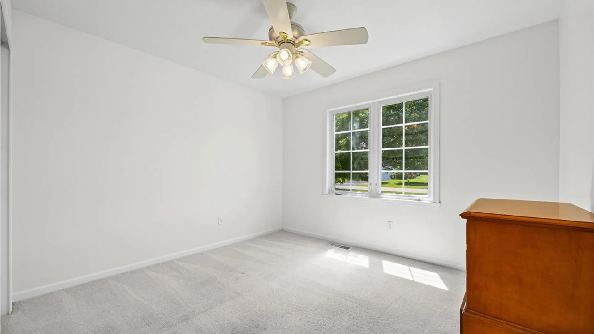 Property at 88 Leamington Circle, Greece, NY 14626 30