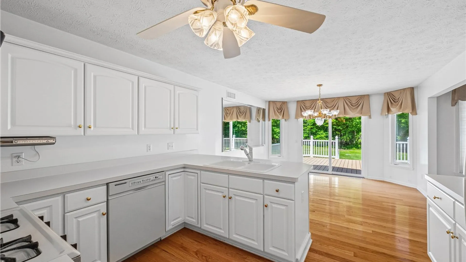 Property at 88 Leamington Circle, Greece, NY 14626 6