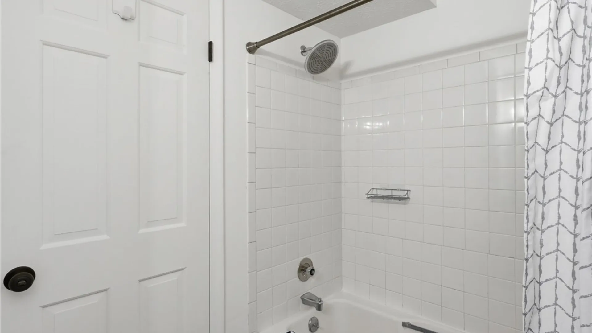 Property at 11 High Gate, Perinton, NY 14450 24