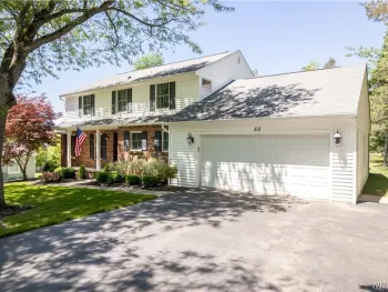 55 Tanglewood Drive, Orchard Park, NY 14127