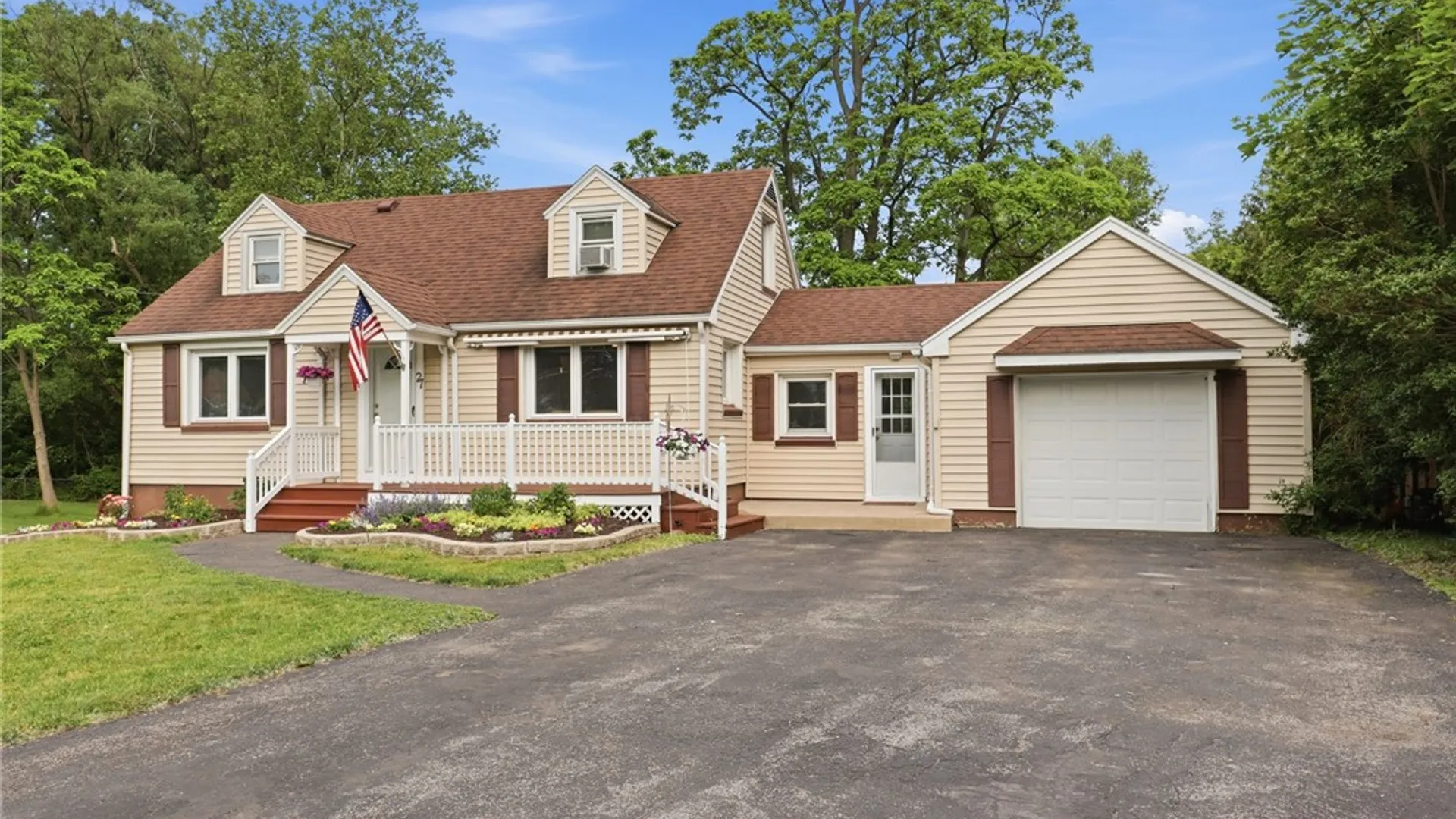 Property at 27 Pleasant View Drive, Chili, NY 14514 2