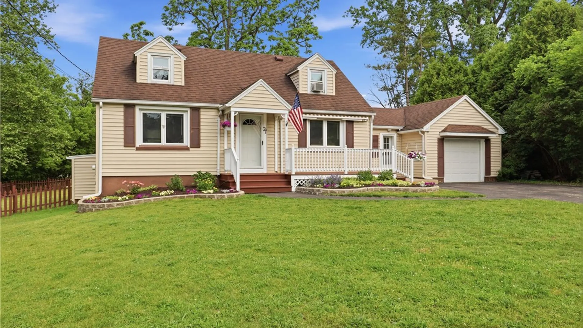 Property at 27 Pleasant View Drive, Chili, NY 14514 3