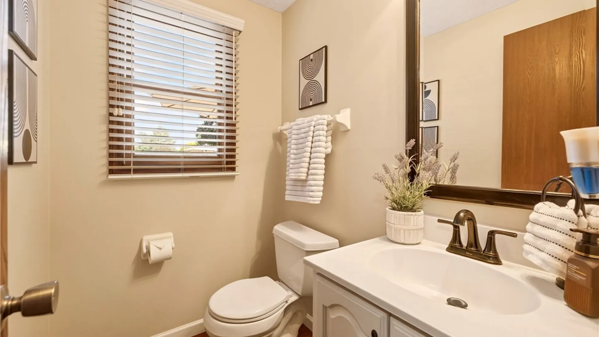Property at 88 Northampton Circle, Greece, NY 14612 19