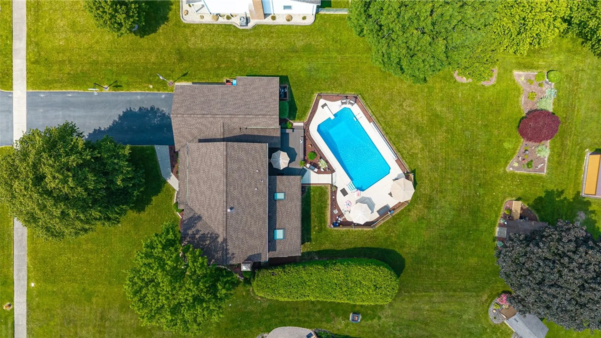 Property at 88 Northampton Circle, Greece, NY 14612 37
