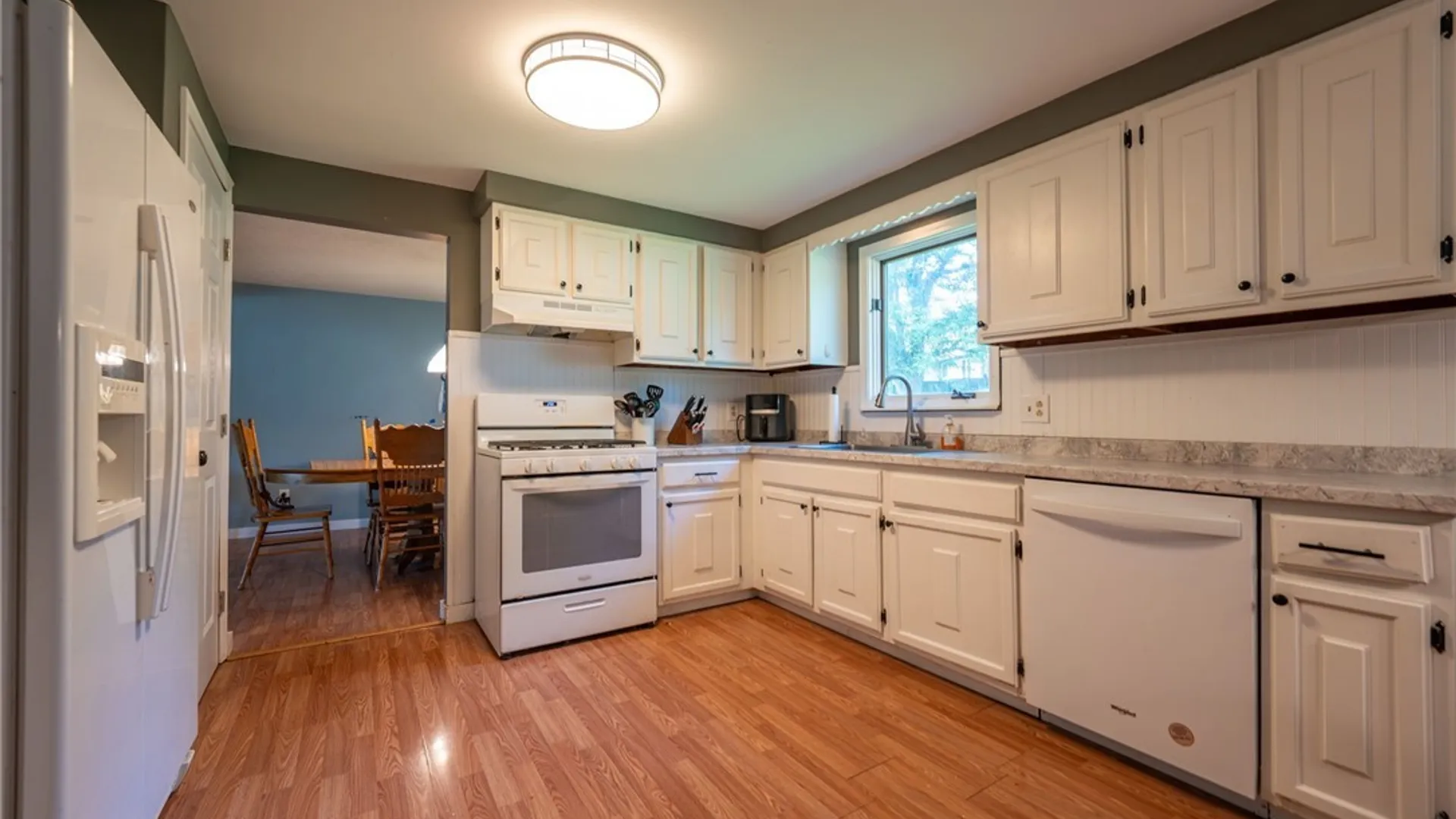 Property at 96 Tobey Hill Drive, West Seneca, NY 14224 12
